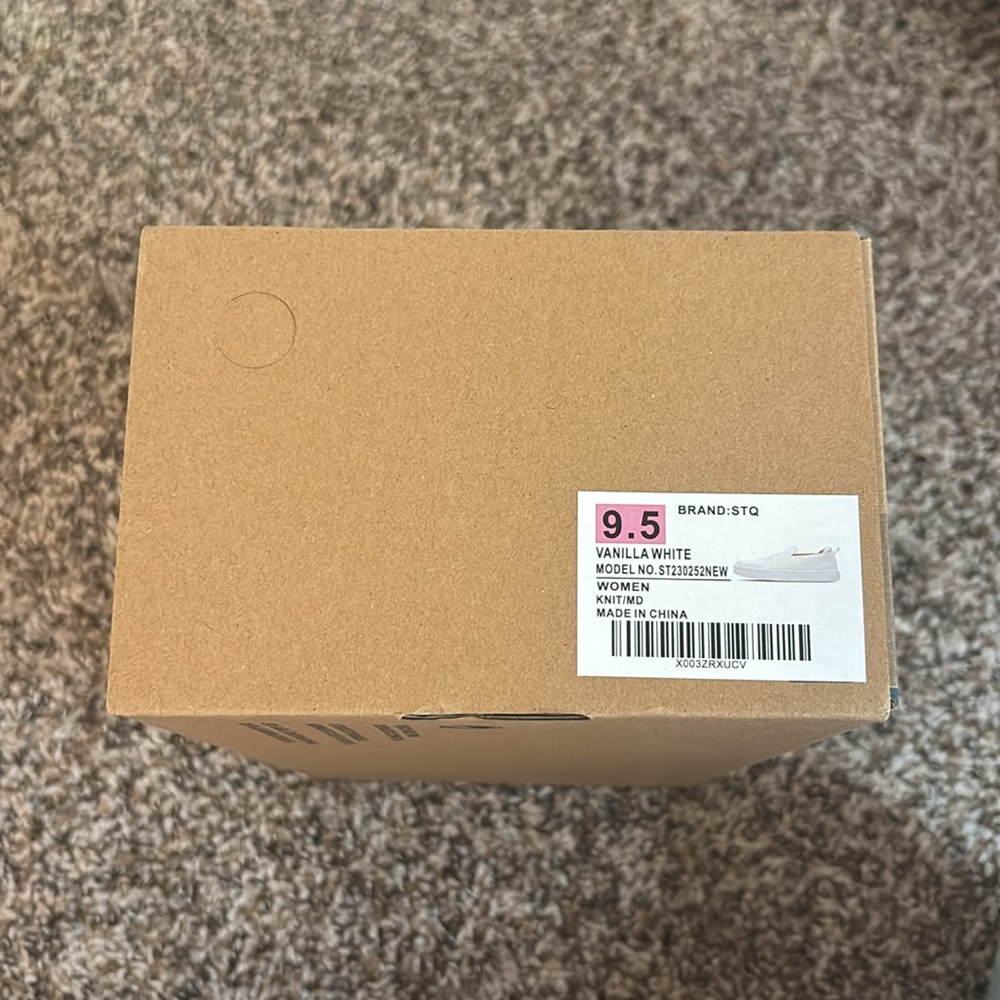 STQ White Slip-On Sneakers 9.5 - Picture 4 of 4